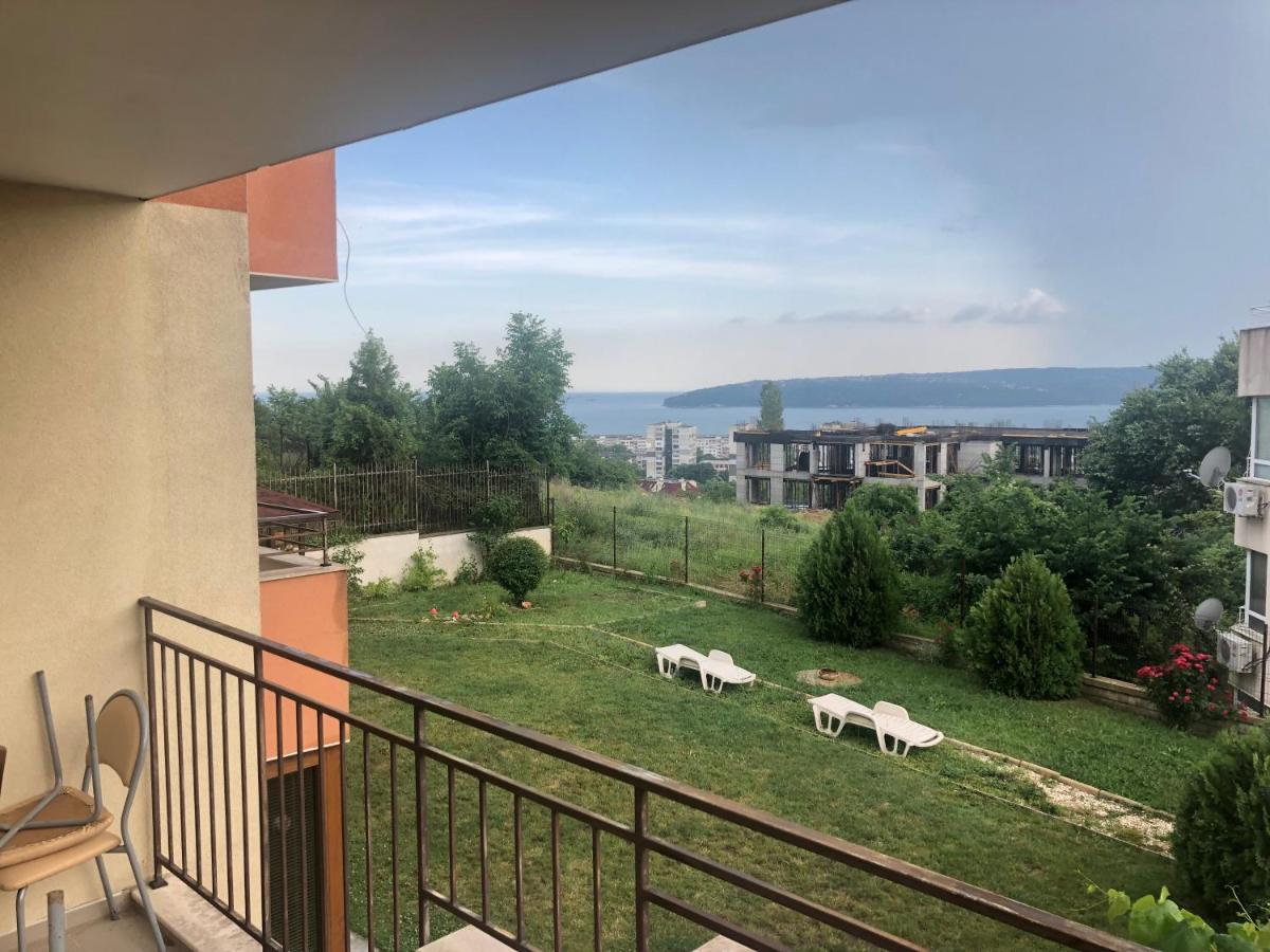 The View Appartamento Varna Esterno foto